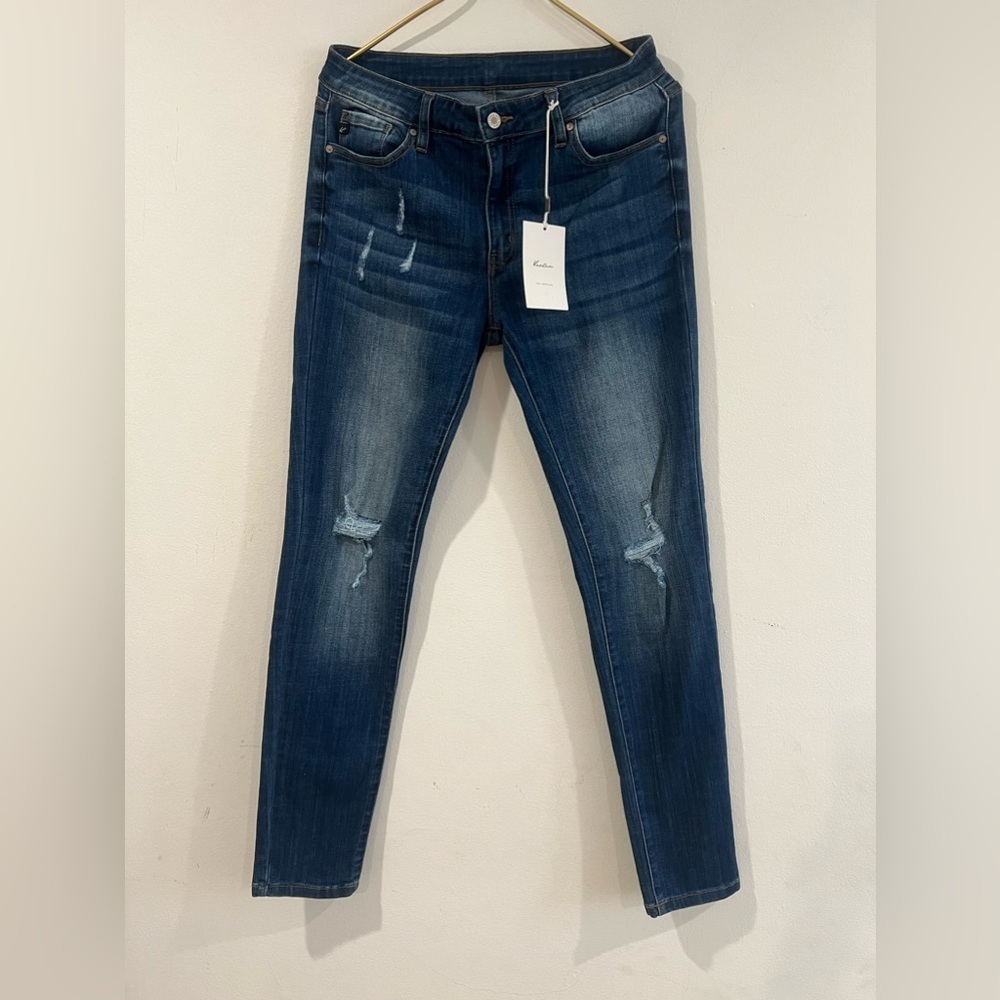 Kancan Skinny Jeans NWT. SIZE 11